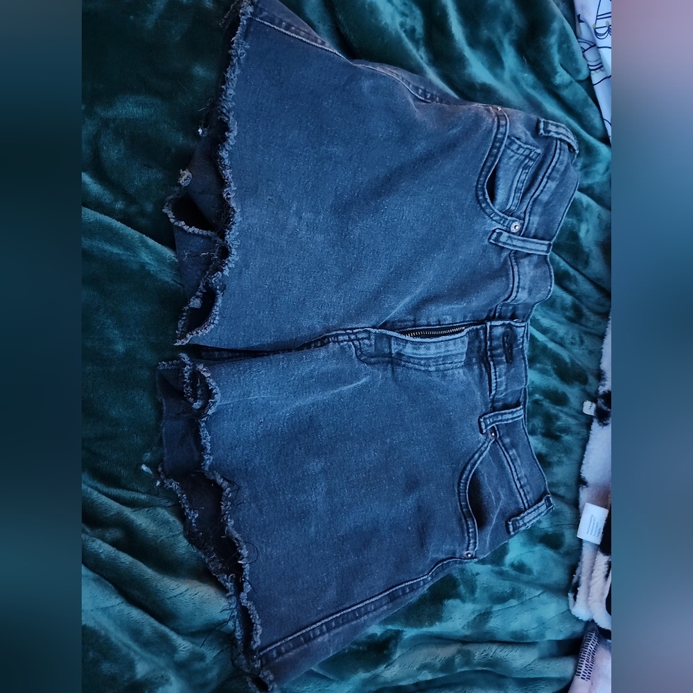 Levi Black Denim Shorts